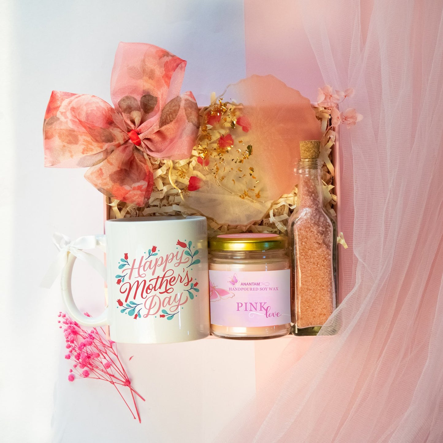 Lovely Gift Hamper For Mom