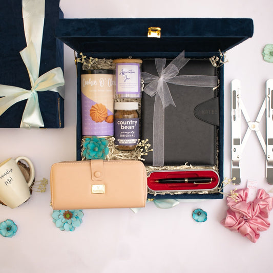 Gift Box For The Entrepreneur Sister