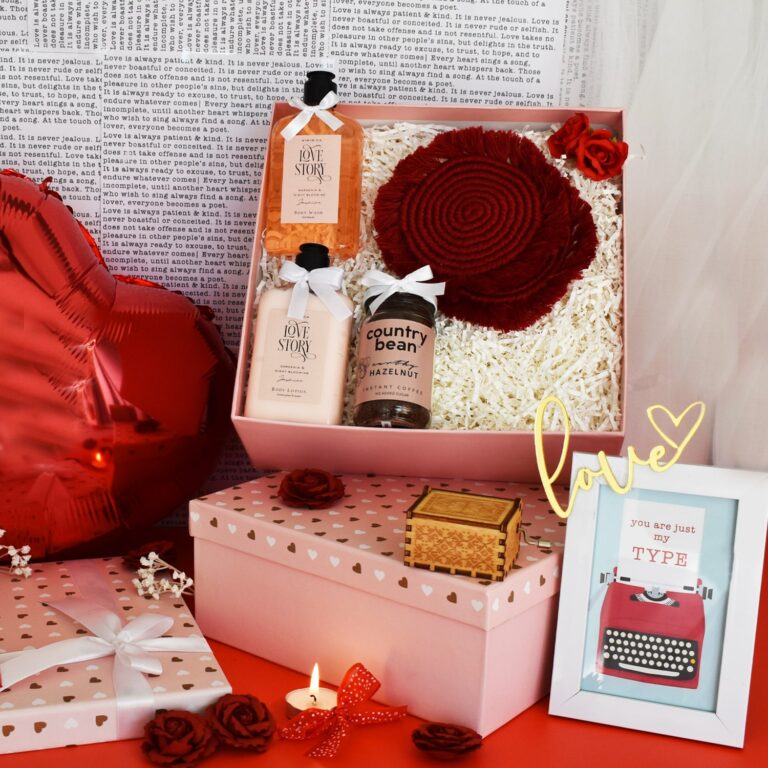 Love Story Gift Box