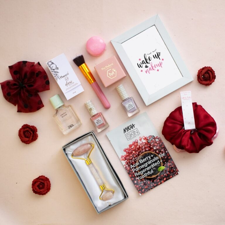 Wakeup & Makeup Gift Box For Sister